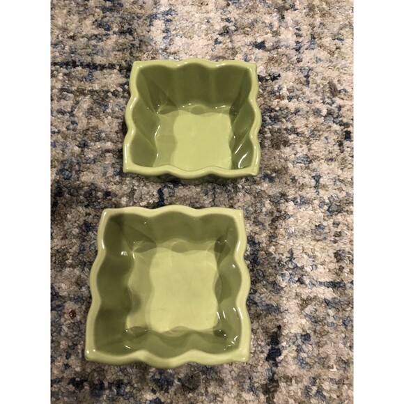 '06 Chantal Talavera Collection Green Stoneware Bake-Ware Scalloped Dish 1 Cup - Picture 1 of 3